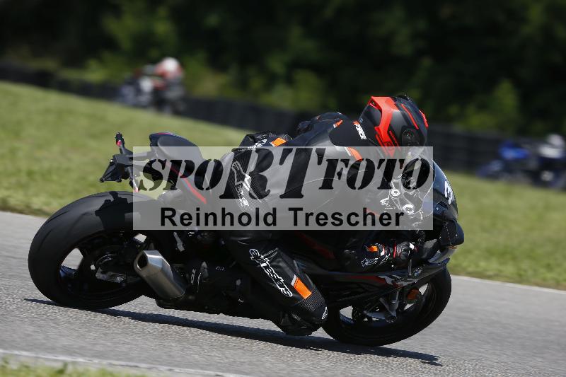 /Archiv-2024/29 12.06.2024 MOTO.CH Track Day ADR/Gruppe gelb/37